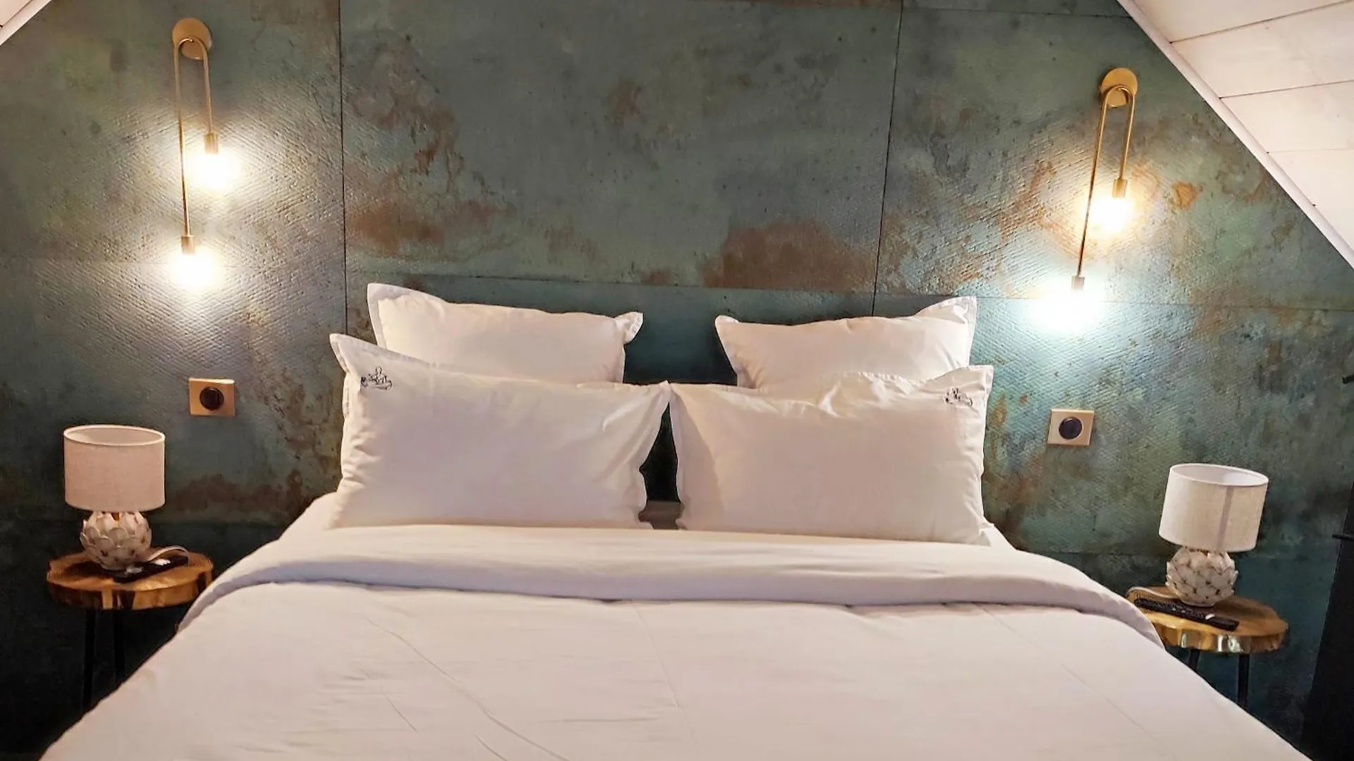 Les Suites Du Bouddha Bleu كارناك 0*,